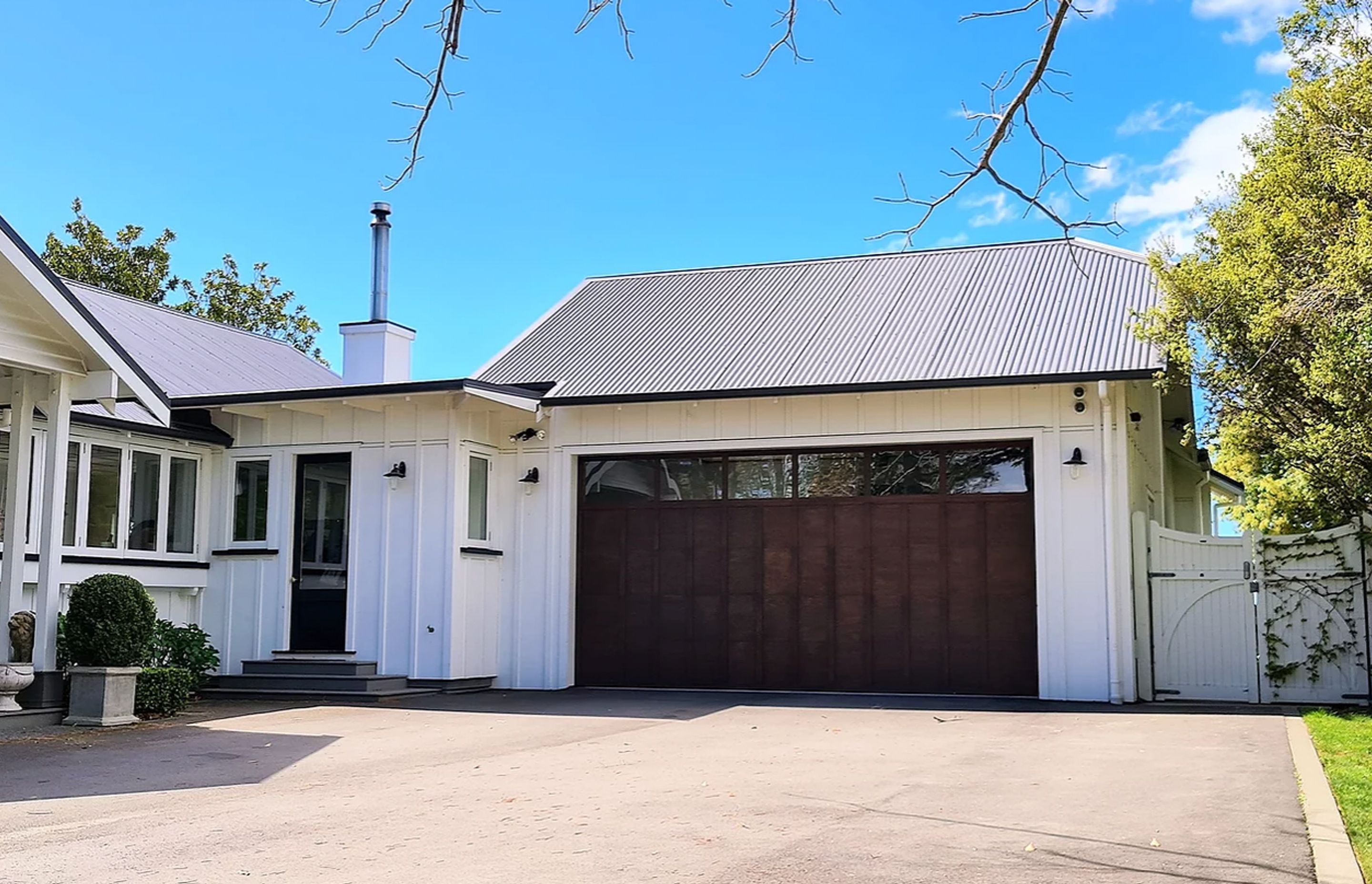 Modern Farmhouse, Frimley