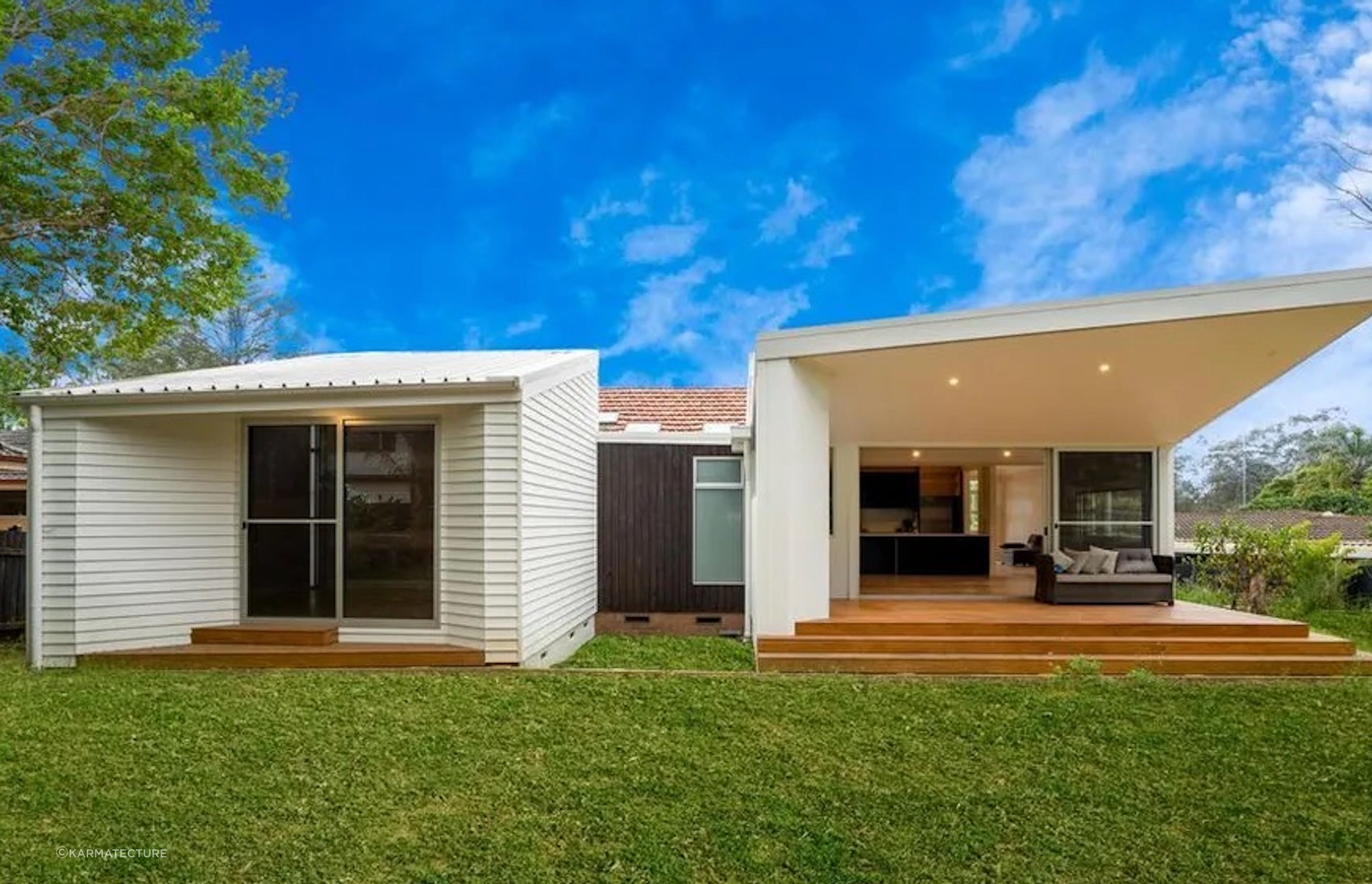 Bedroom wing to the west (left) with Master Bedroom facing the large garden. Rear Living areas follow the east side of the cottage (right) and open onto the large garden