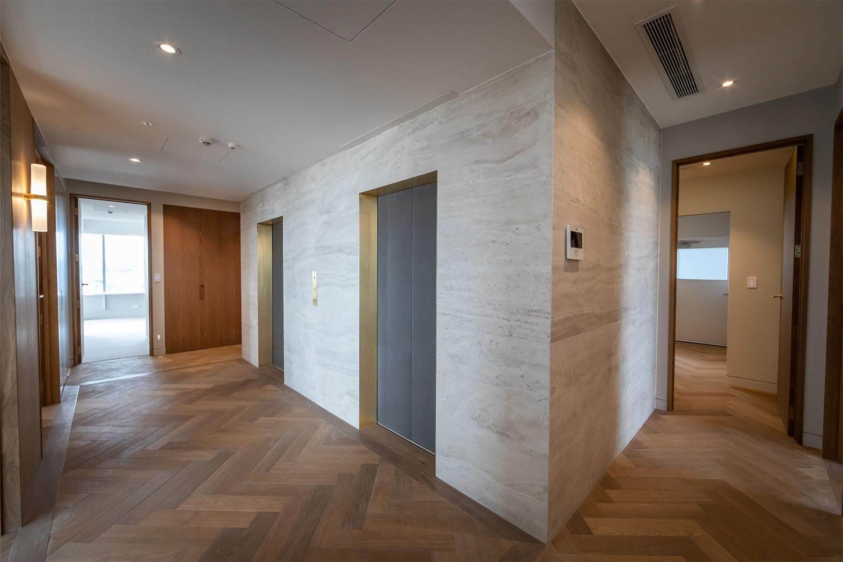 Shangri La Apartment