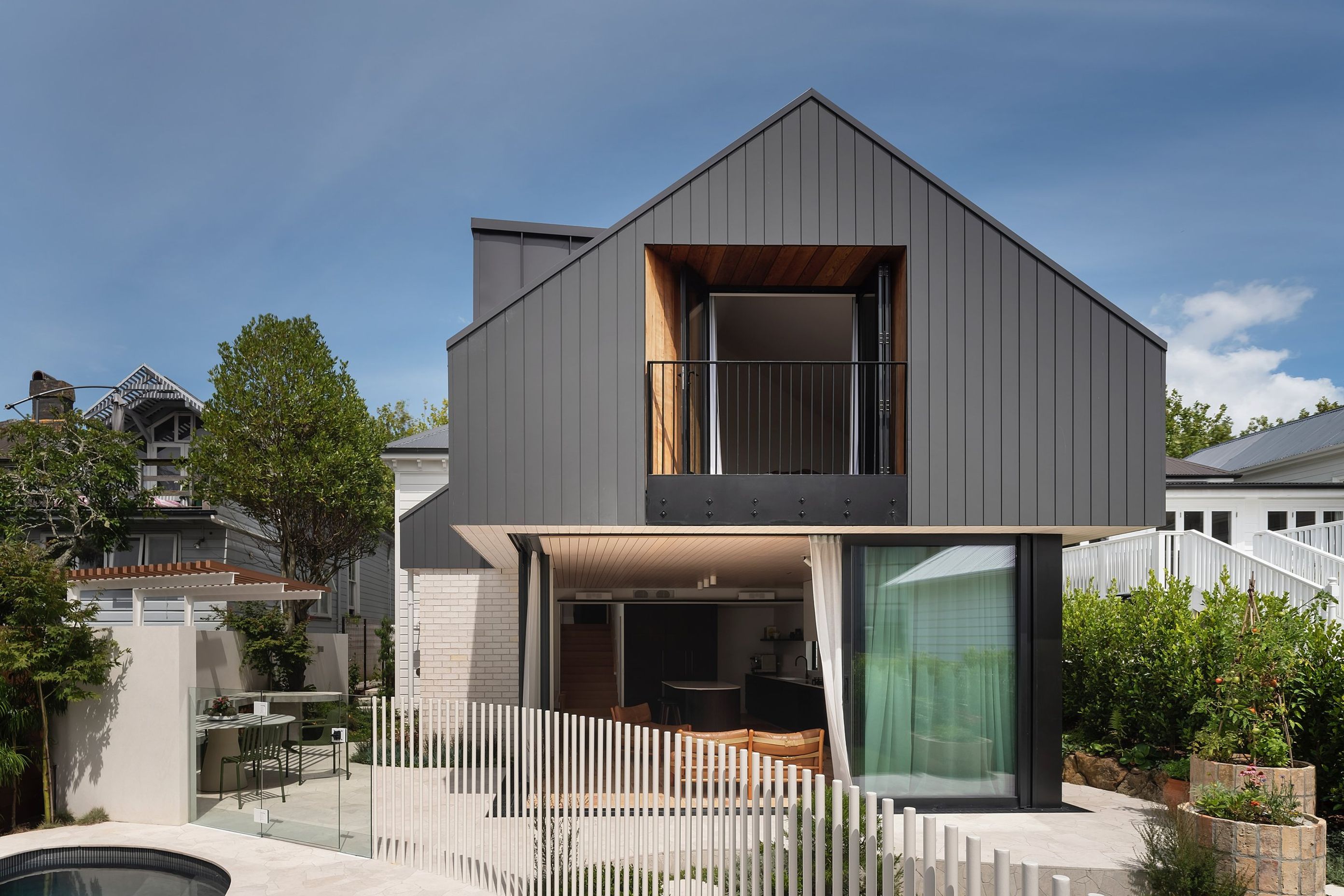 ShiftHouse2NorthElevationSamHartnett2-v3.jpg