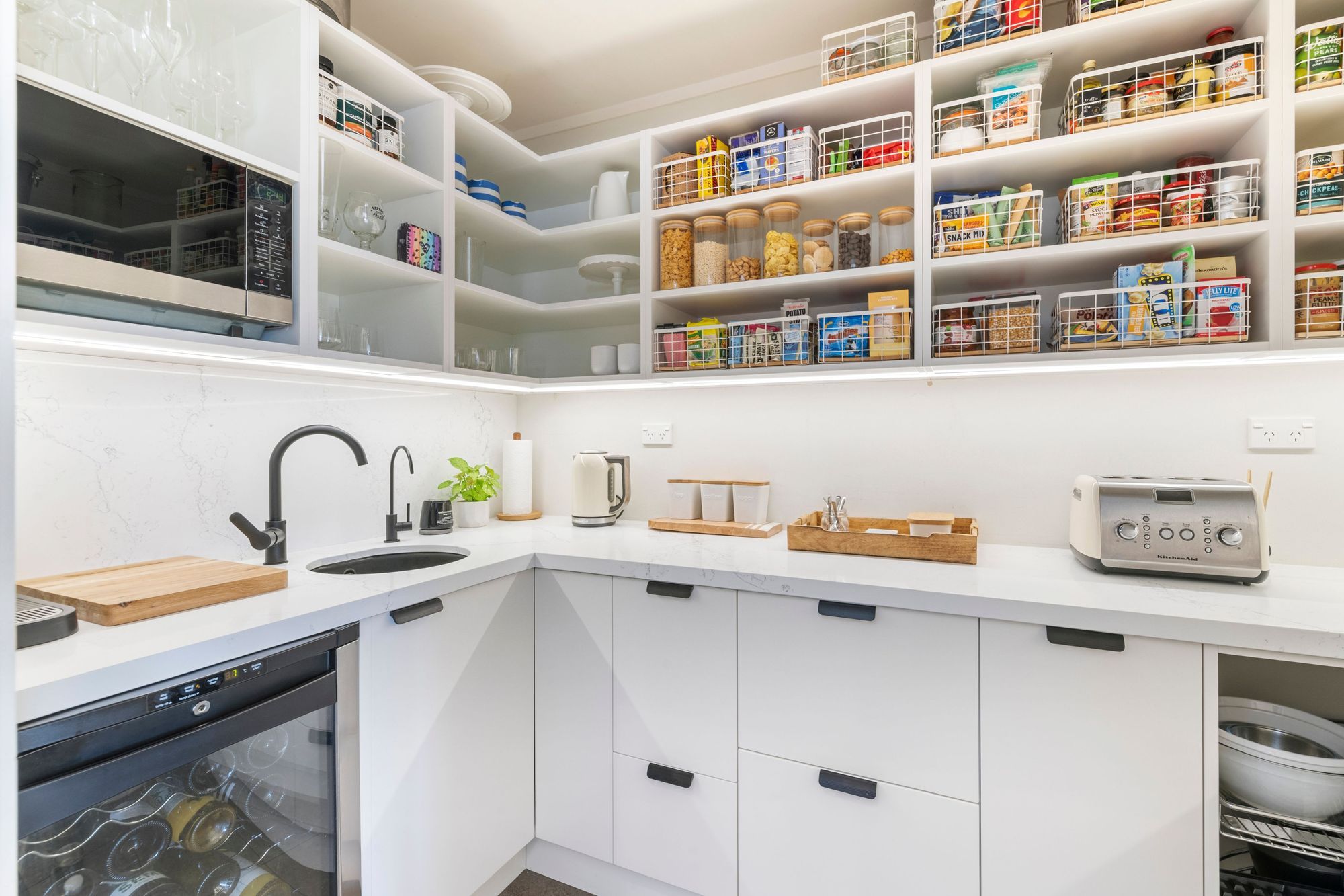 Smith-Matakana-scullery-completed-a.jpg