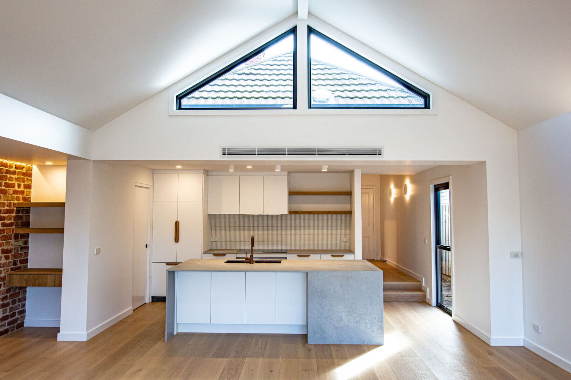 Smith Street, Thornbury