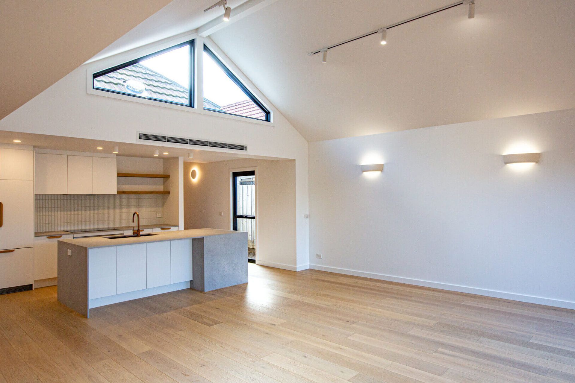 Smith Street, Thornbury