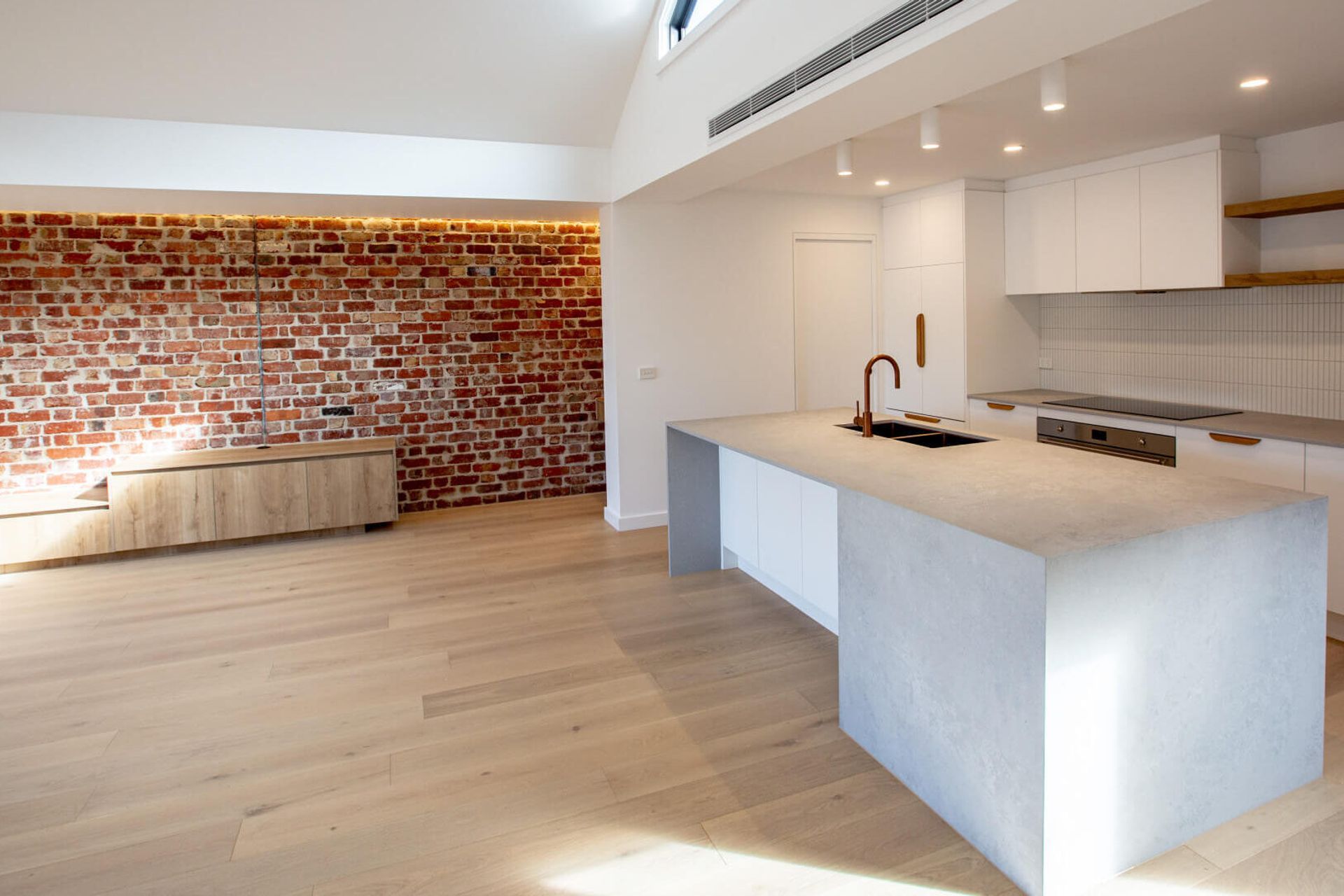 Smith Street, Thornbury