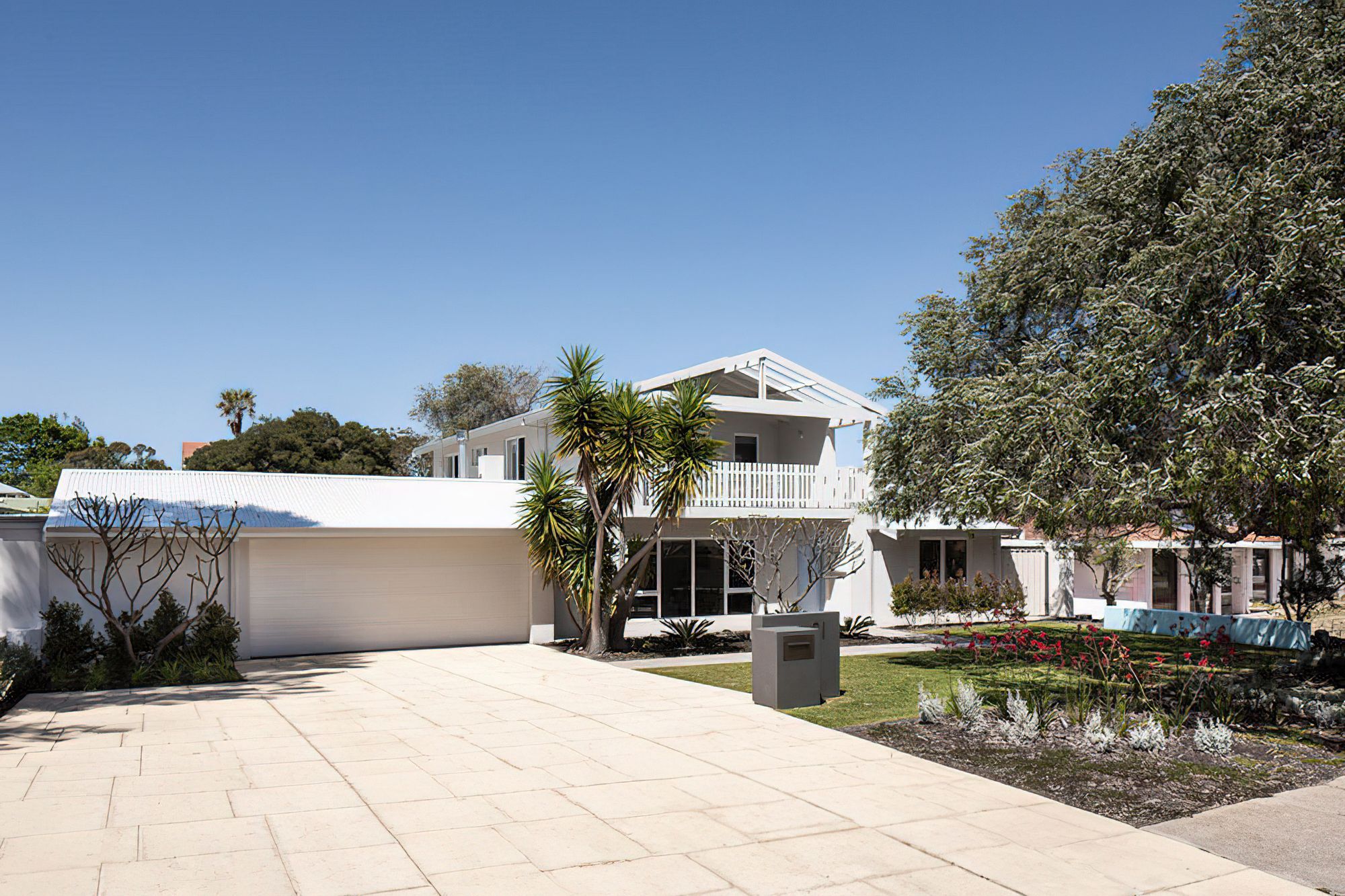 Surfmist House