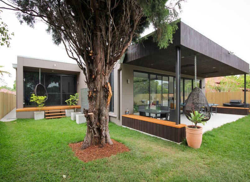 Swing House