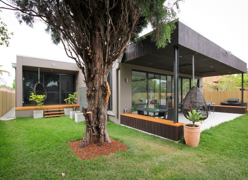 Swing House