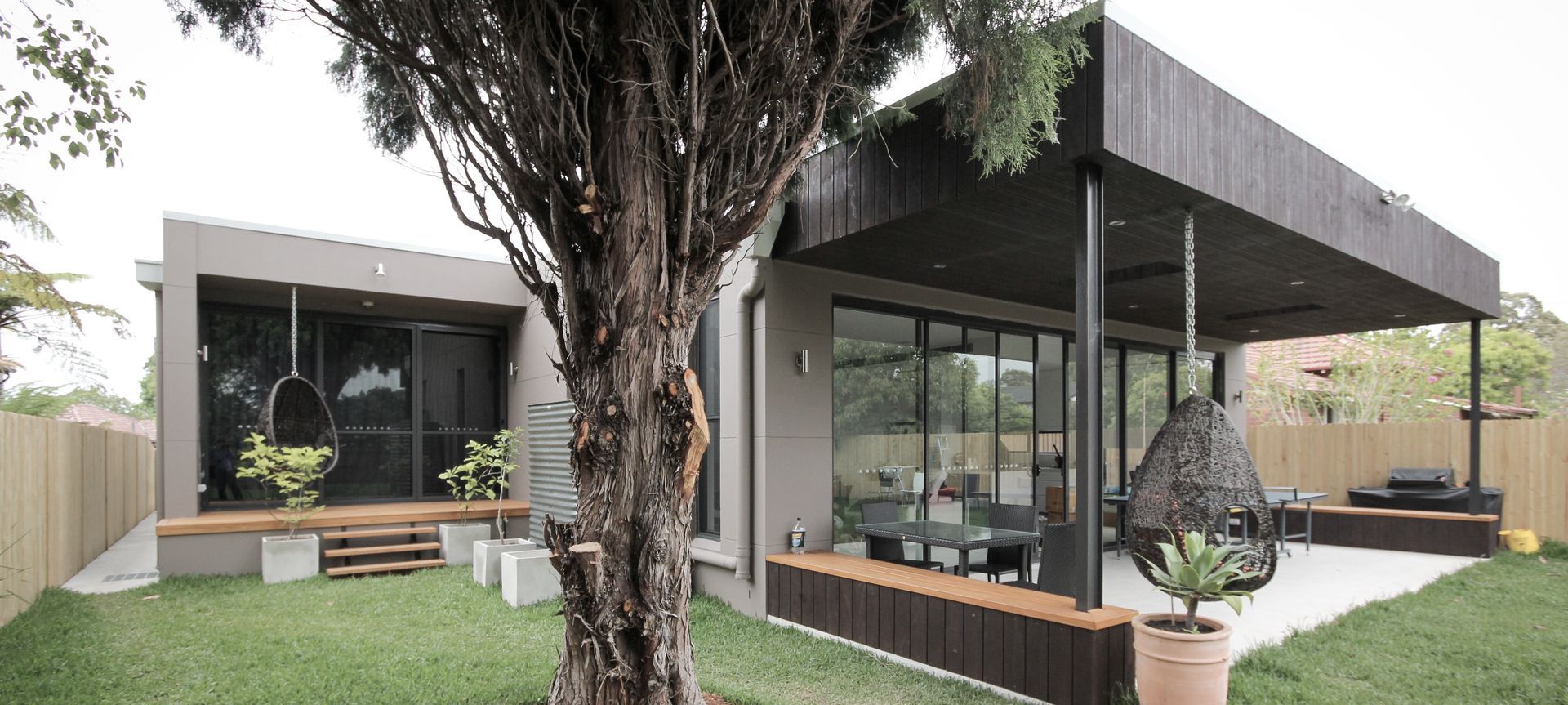 Swing House banner