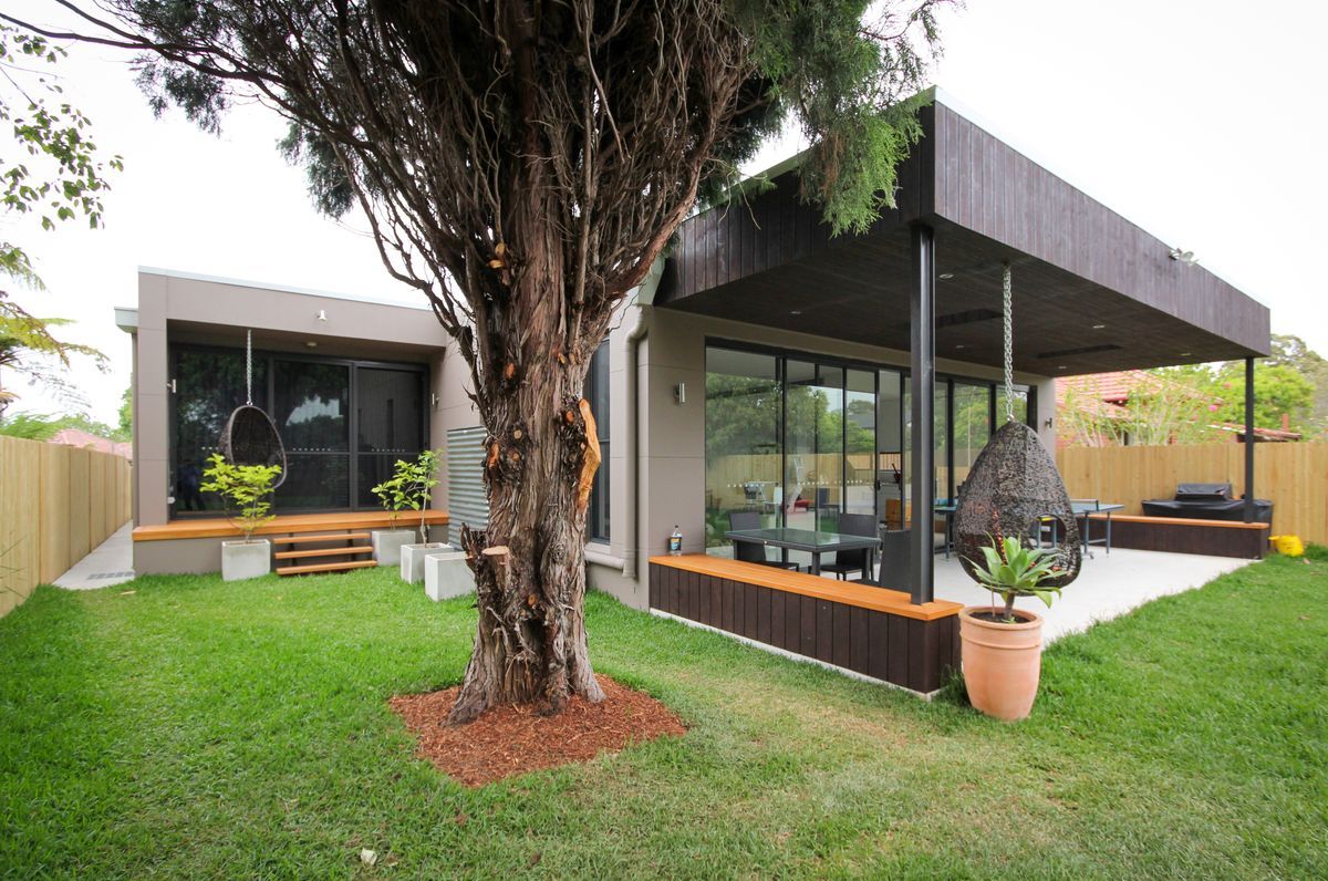 Swing House