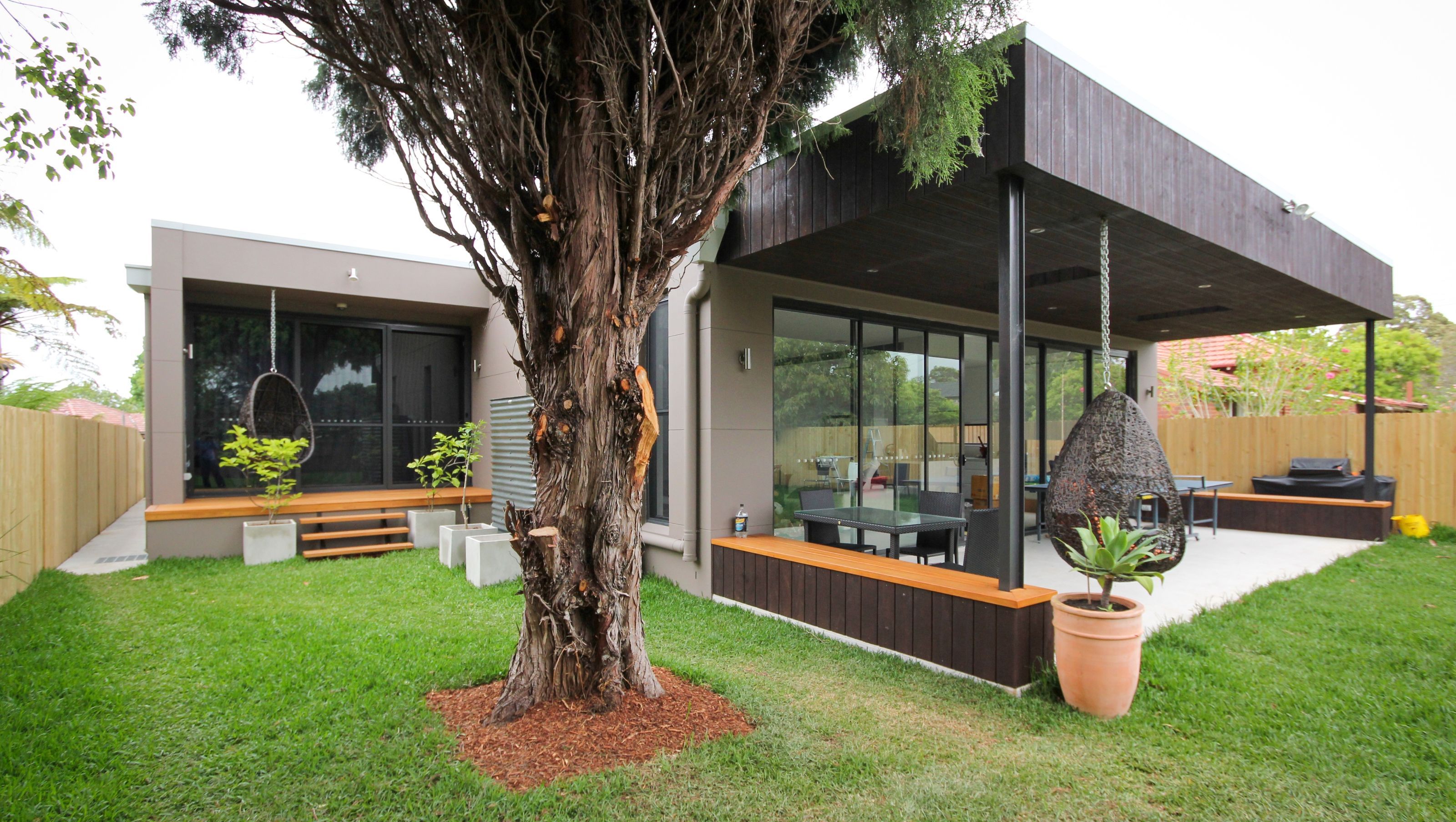 Swing House