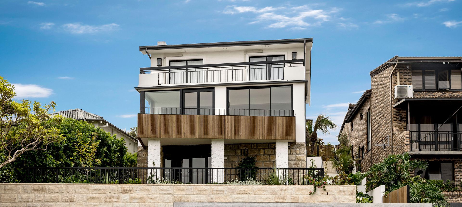 Vaucluse banner