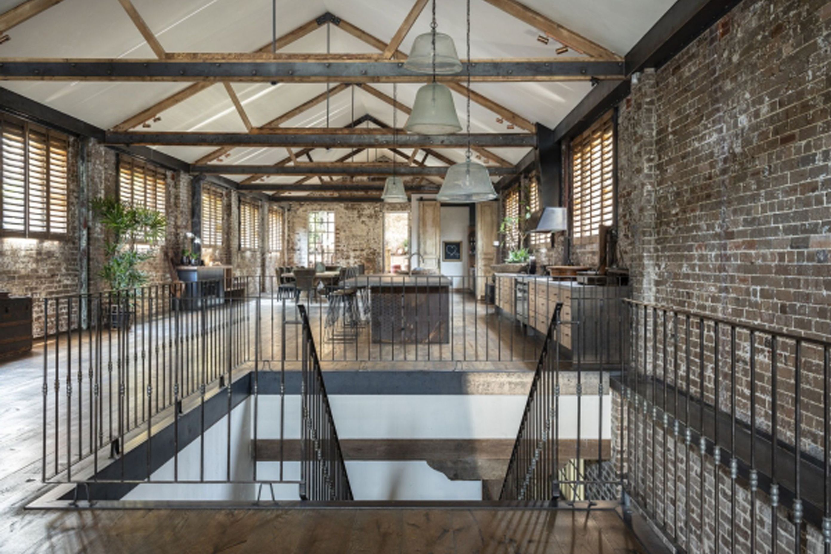 THE-WAREHOUSE35.jpg