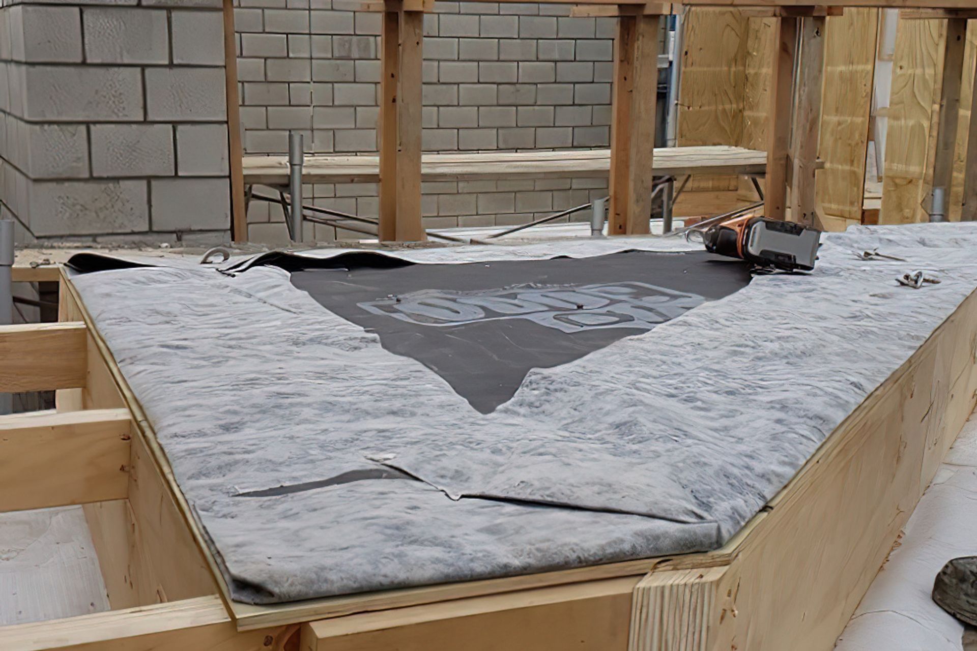 The Third Little Pig... Built a House Up