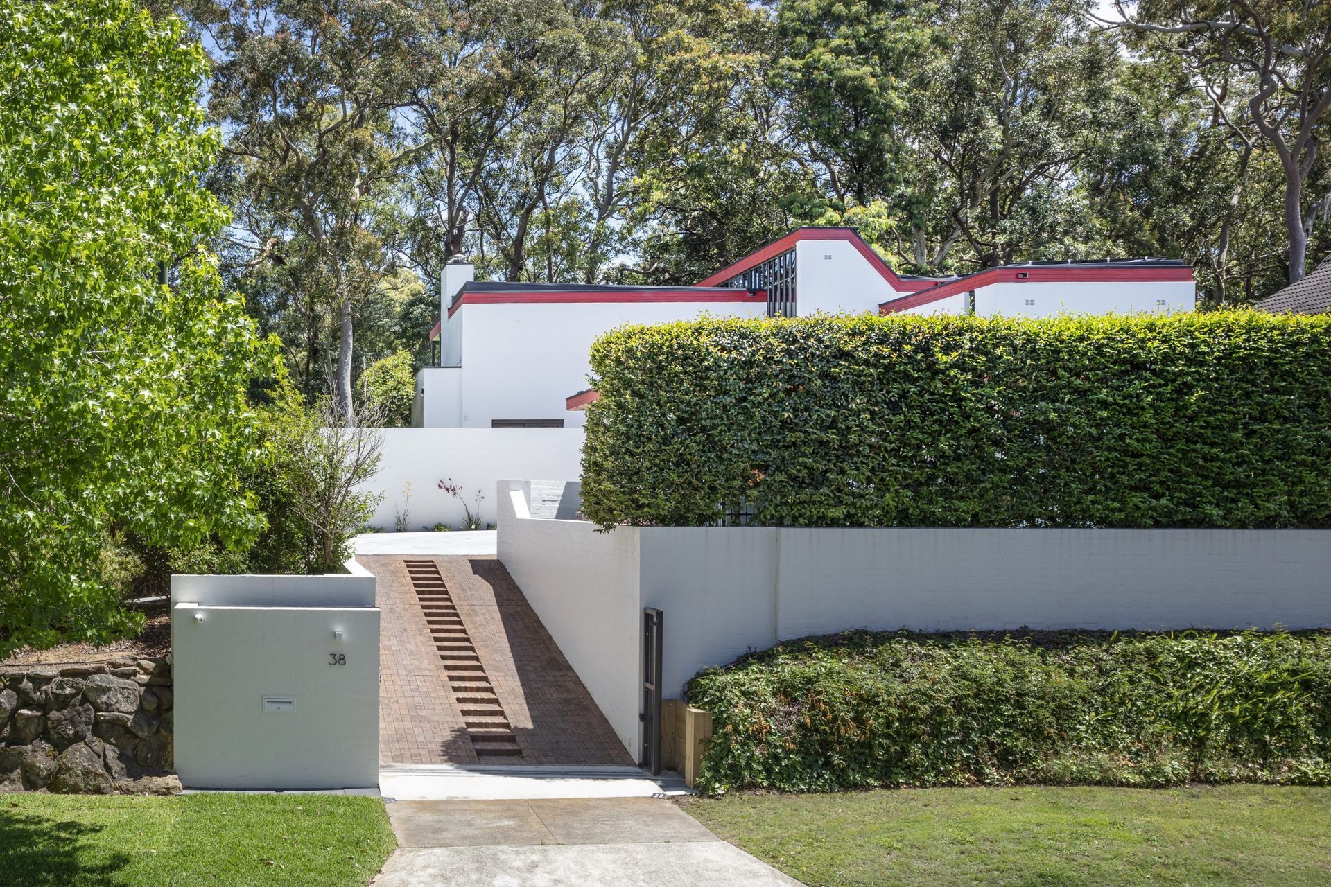 Greenway Pde, Pymble