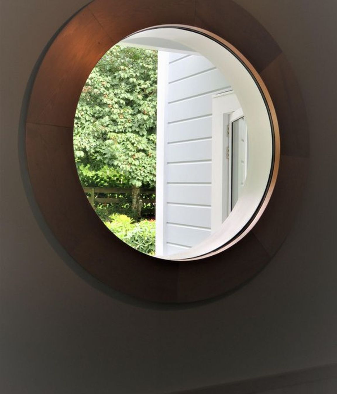 The round window really gives that classic villa beach house feel