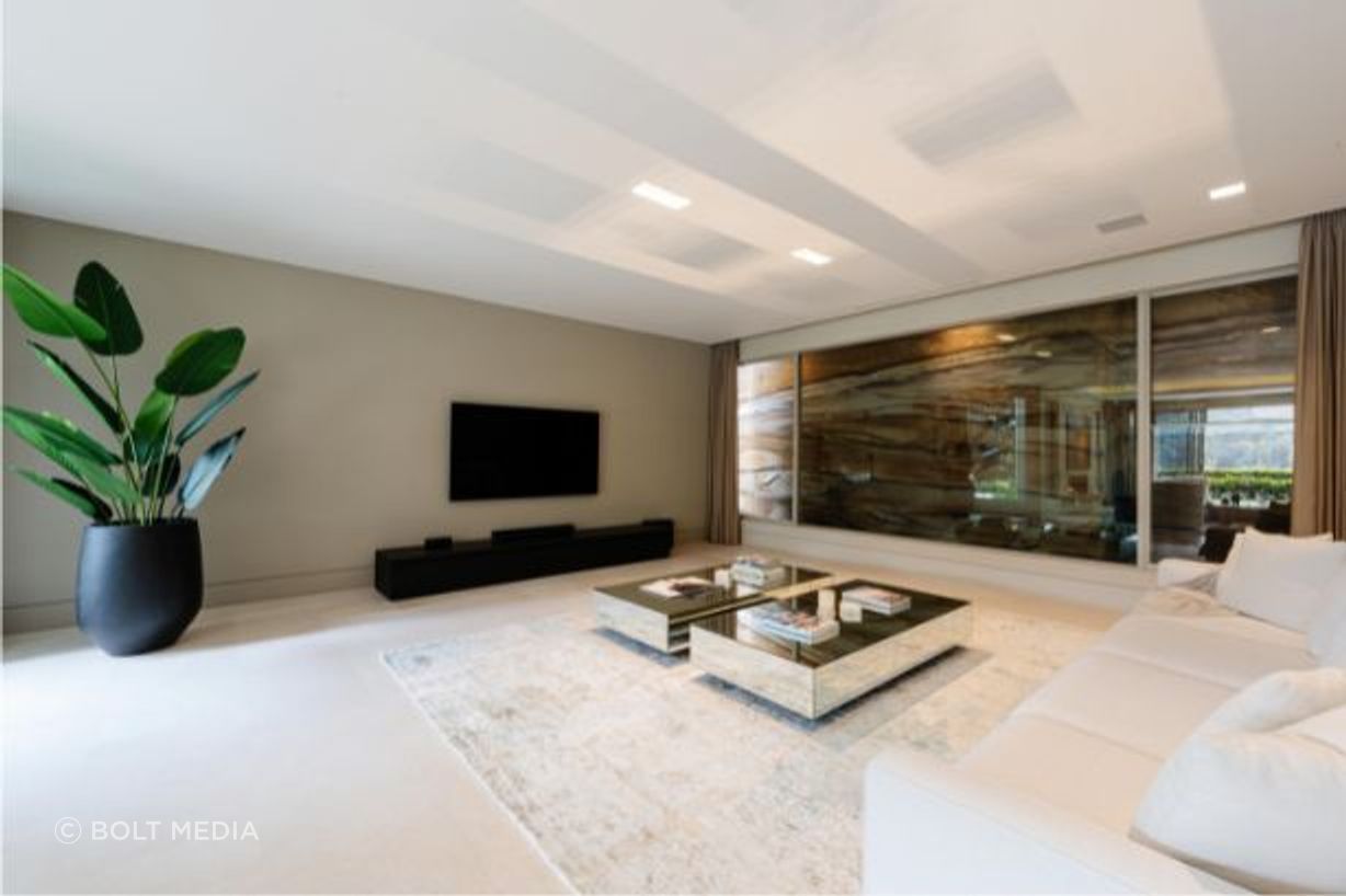 Crema Vialle Limestone Honed