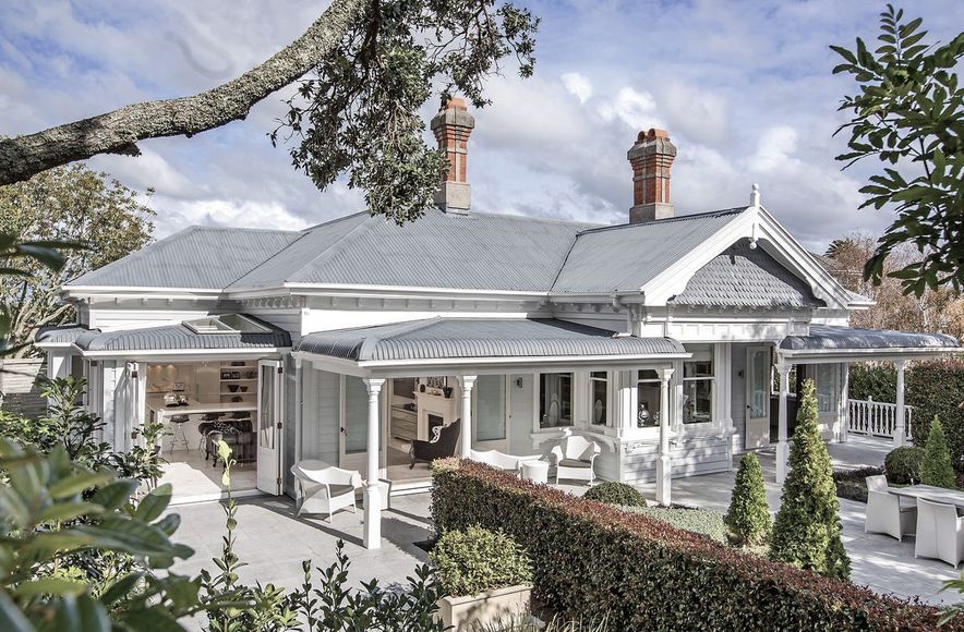 The White House, Ponsonby