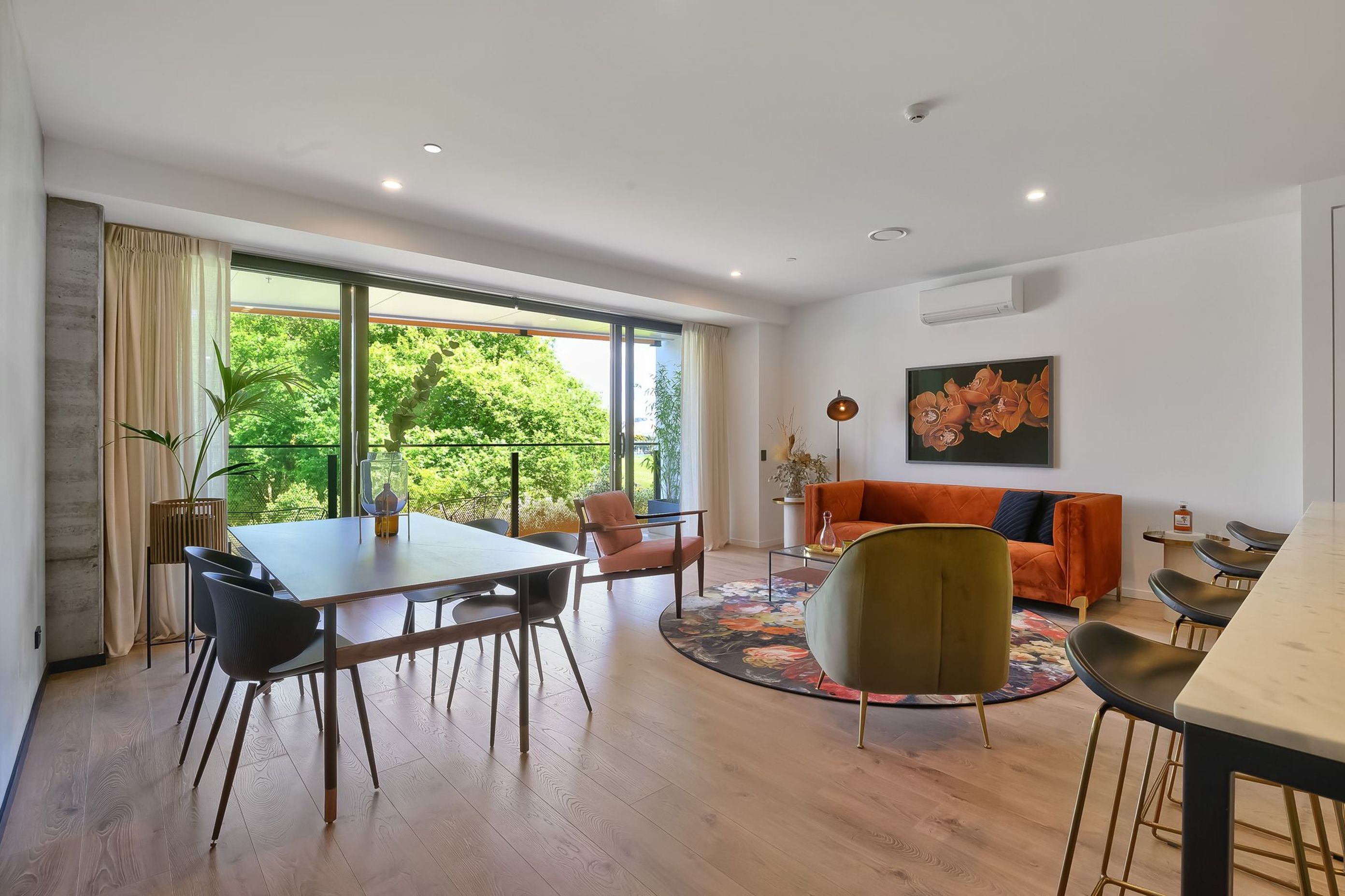 High End Apartment