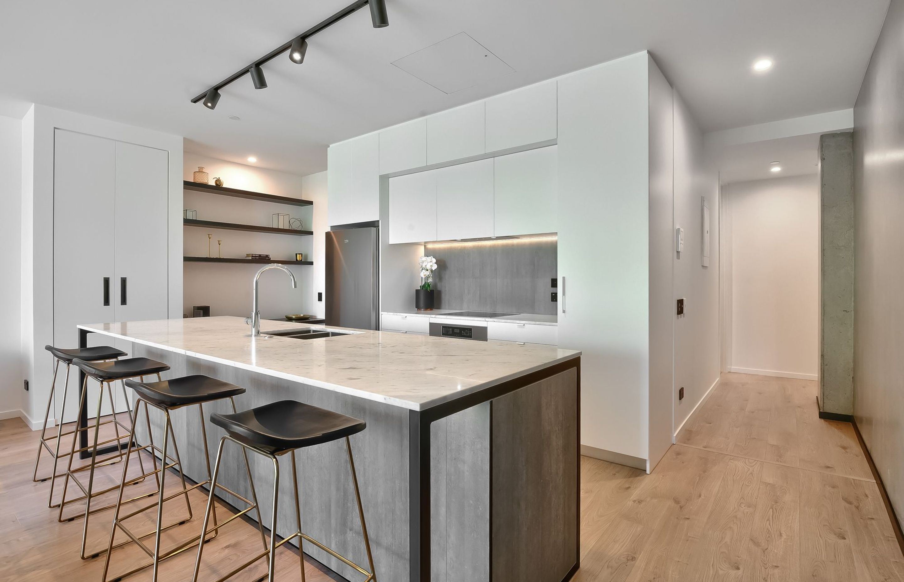 High End Apartment