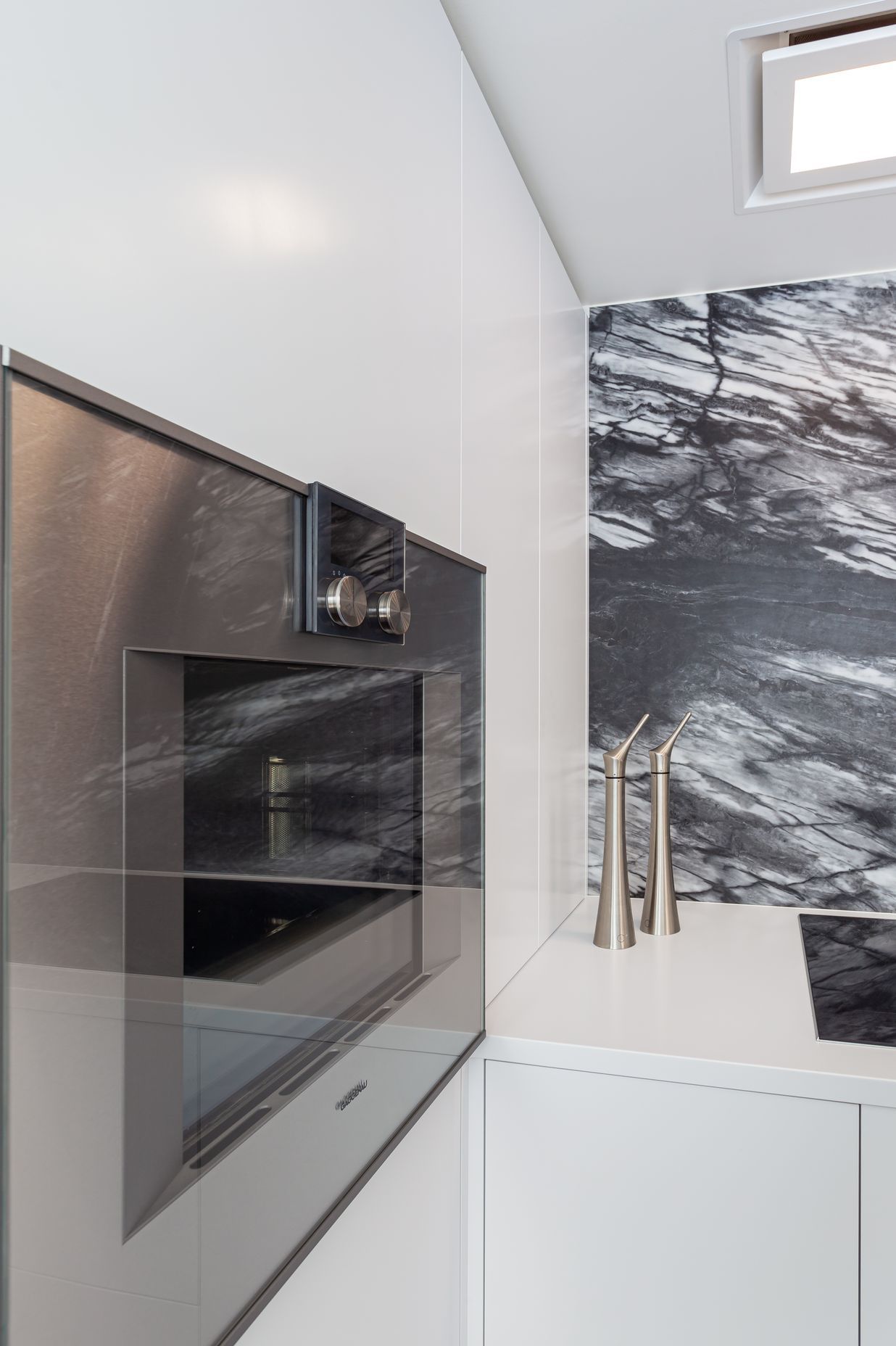 Backsplash & Steam Oven