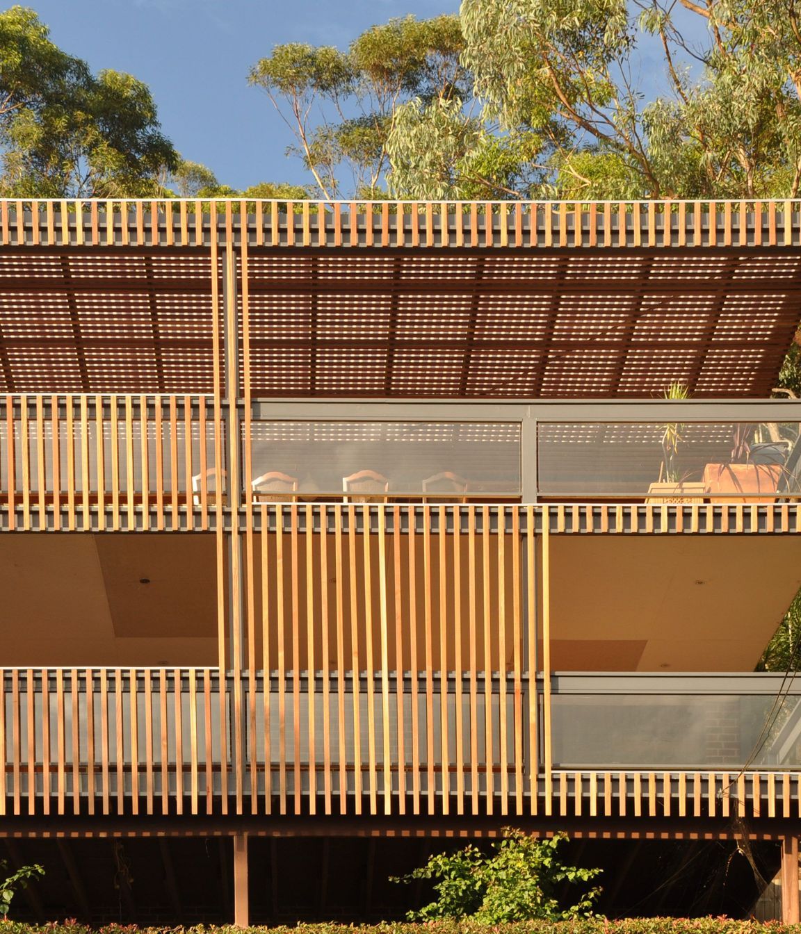 Western Sunshade
