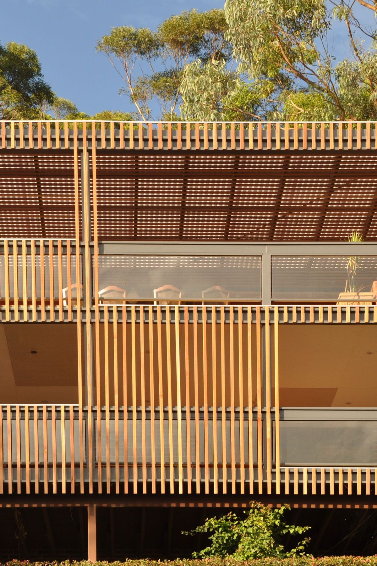 Western Sunshade