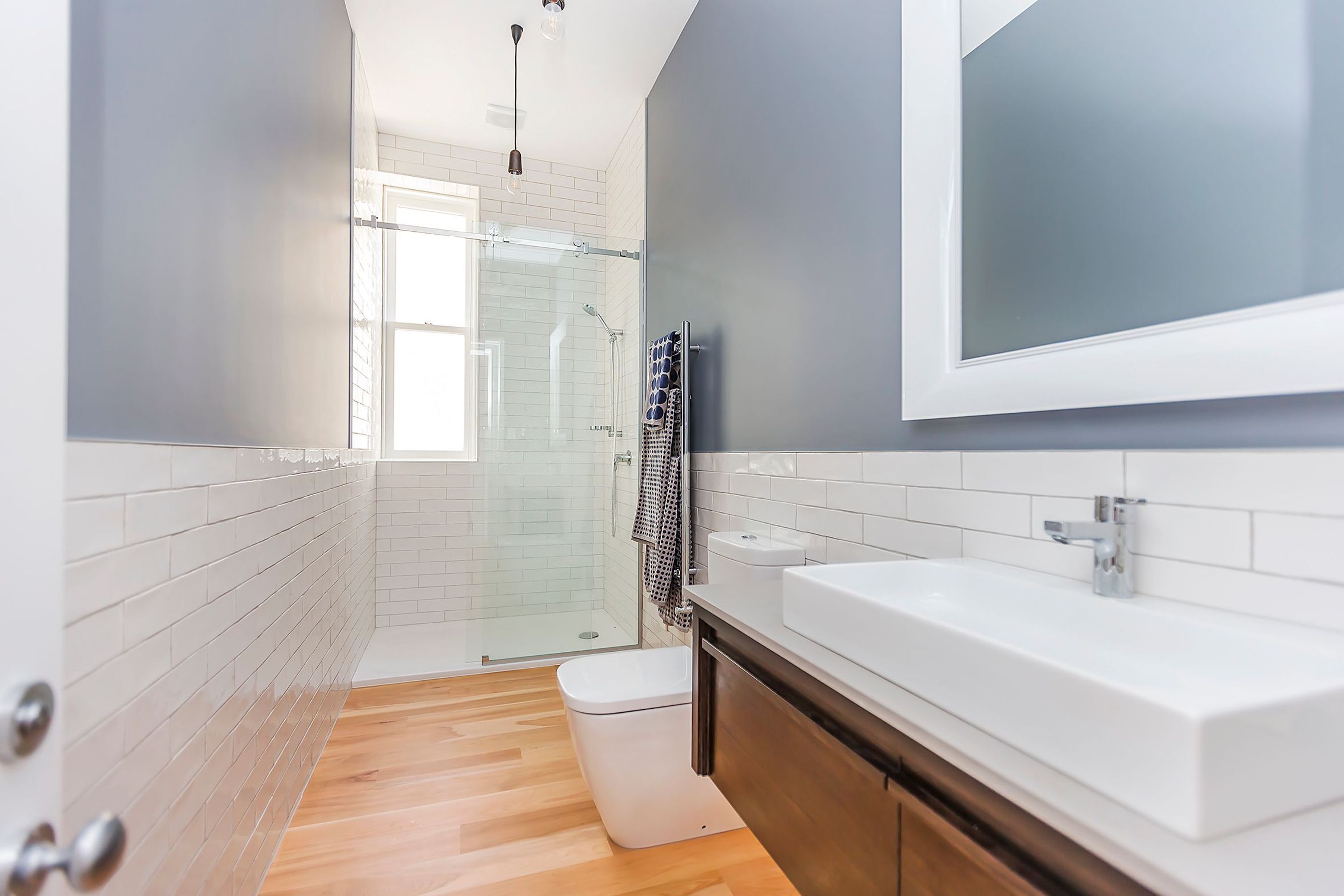 WW-7496-1-3-5-Ensuite.jpg