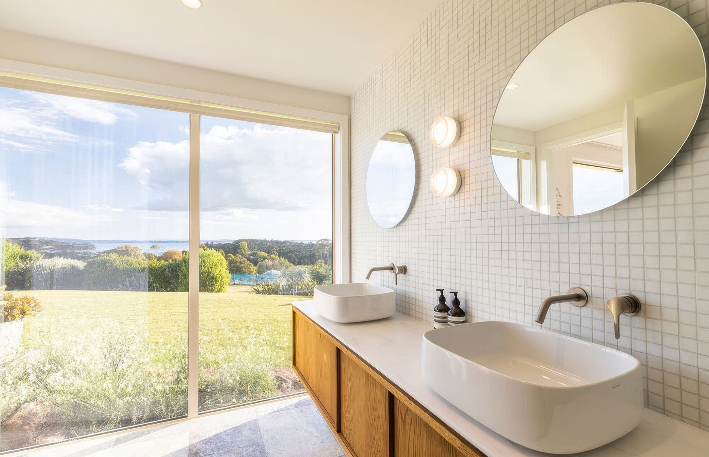 Waiheke-Pool-Interior-Renovation-18Bathroom-gigapixel-standard-v2-2x.jpg