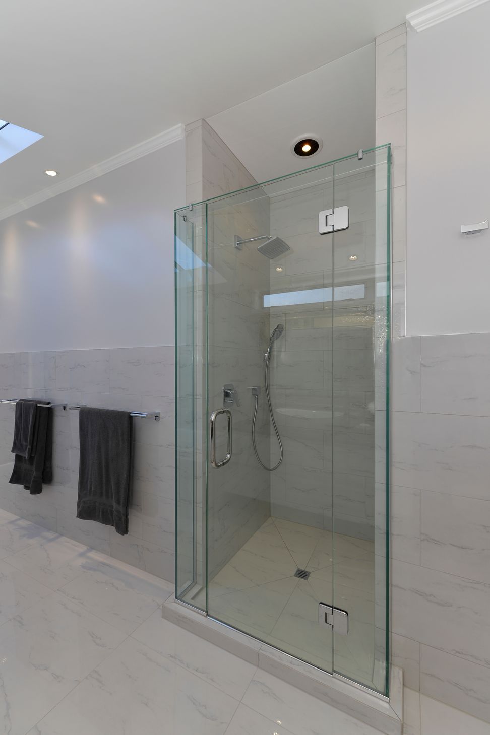 Walford-Bathroom-13-ap-compressed.jpg