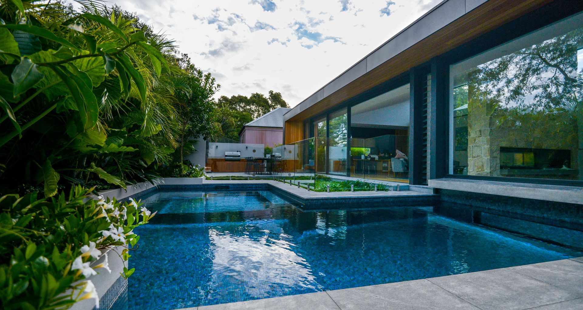 Atlantic Grey Granite | Autumn Blend Quartzite Cobblestones | Cockle Constructions | Miwa Design | Artesian Pools | Secret Gardens