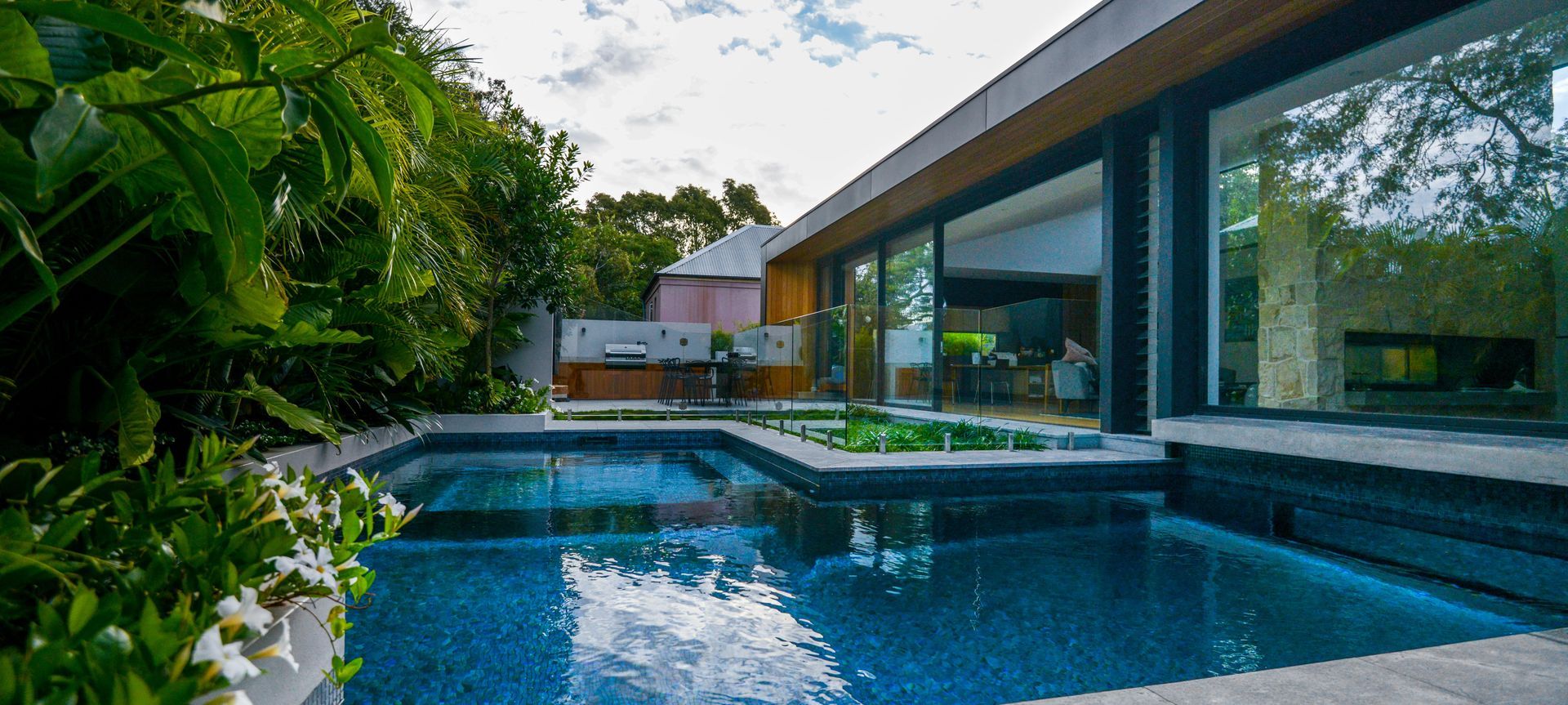 Atlantic Grey Granite | Autumn Blend Quartzite Cobblestones | Cockle Constructions | Miwa Design | Artesian Pools | Secret Gardens
