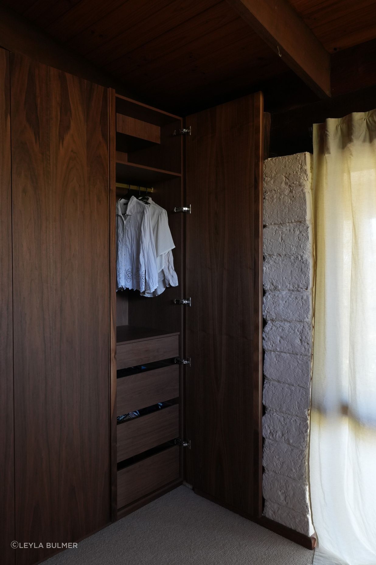 WarrandyteWardrobe2.jpg