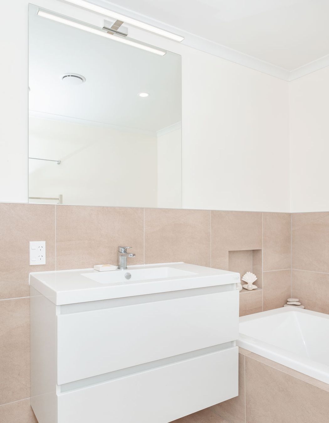 Photographer - Hayley Rhiannon Photography & Video