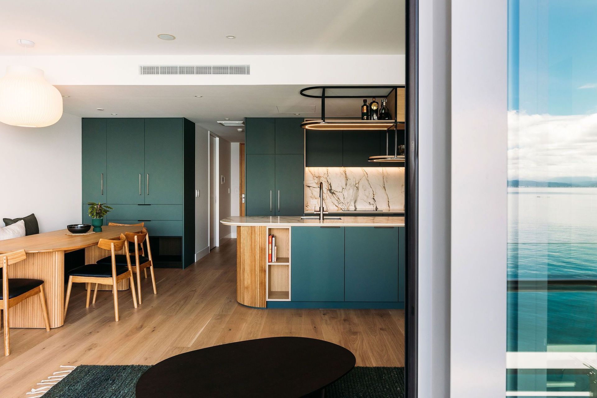 Check out that reflection!