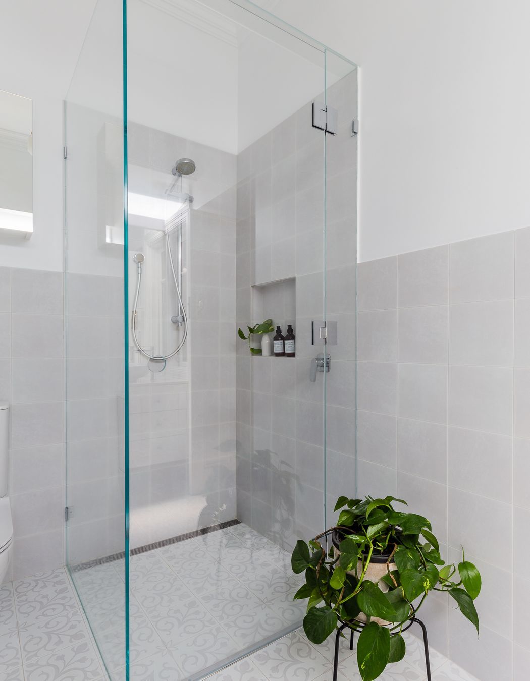 BATHROOM MAKEOVER