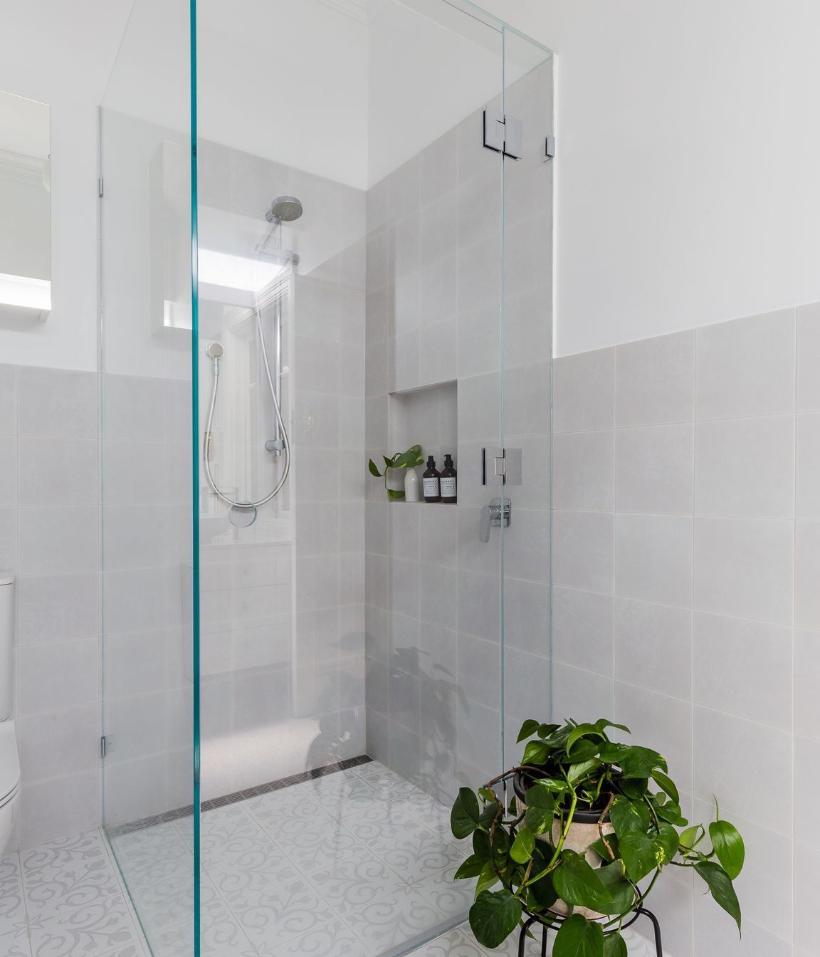 BATHROOM MAKEOVER
