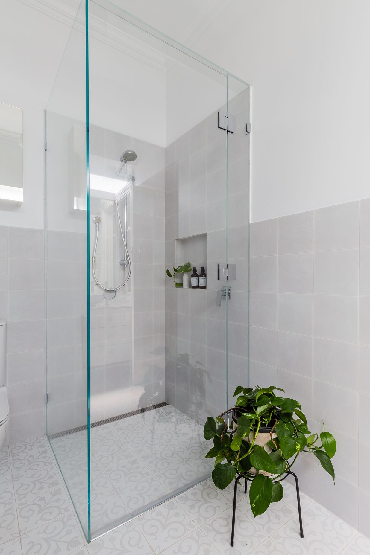 BATHROOM MAKEOVER