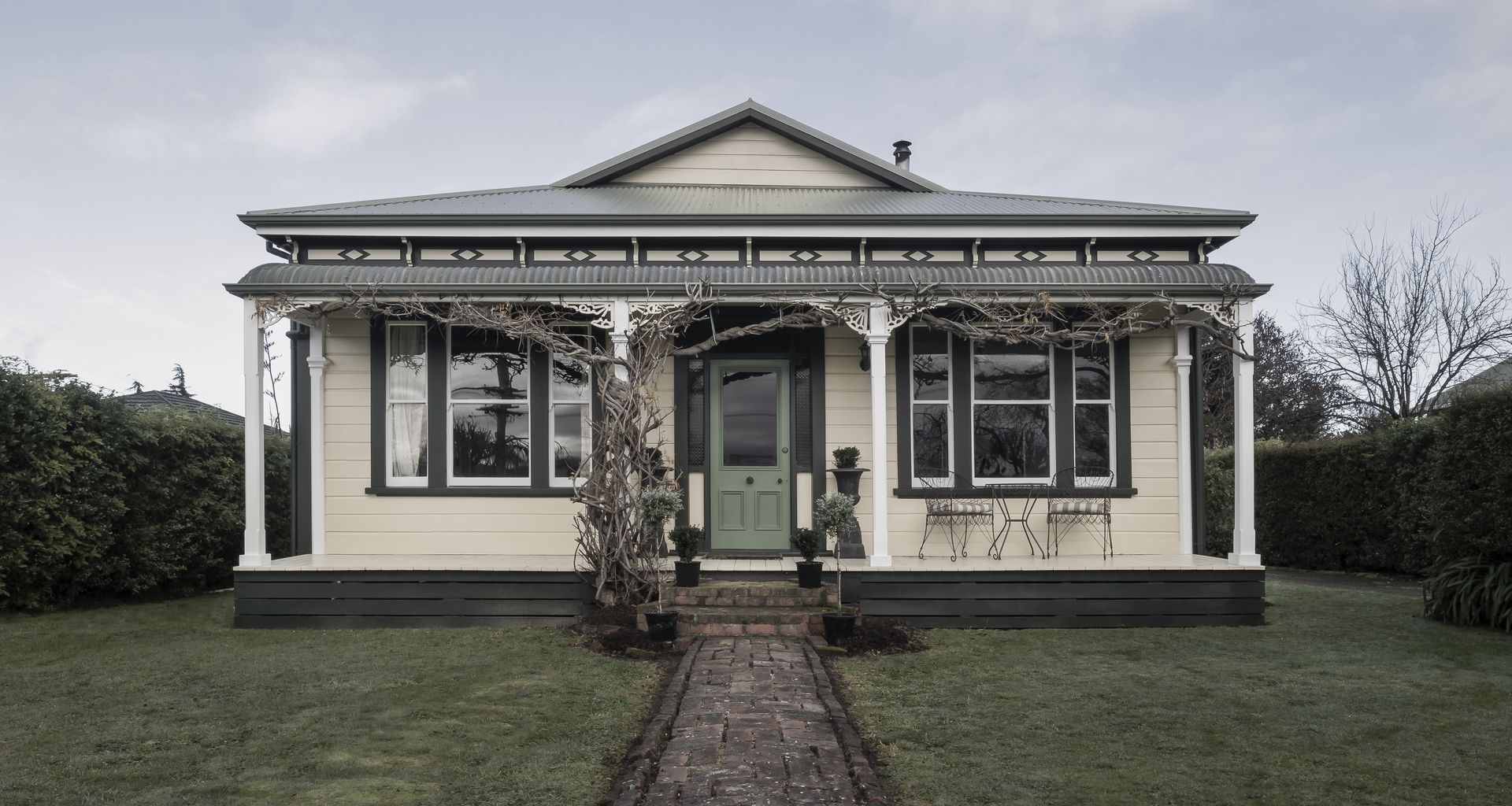 A New Roof and Reclad for Early 1900s Villa banner