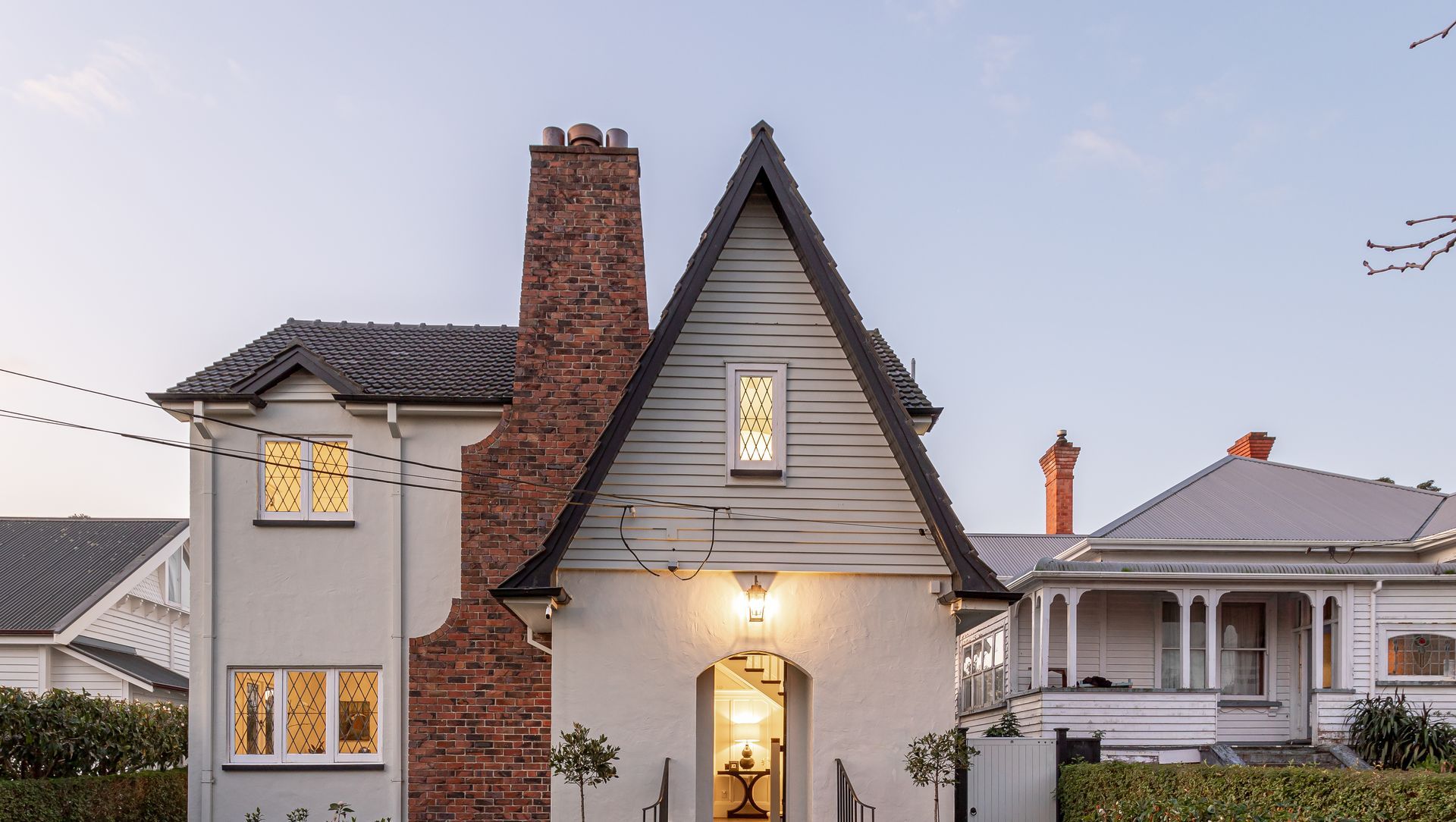This Arts & Crafts home oozes charm & sophistication. banner