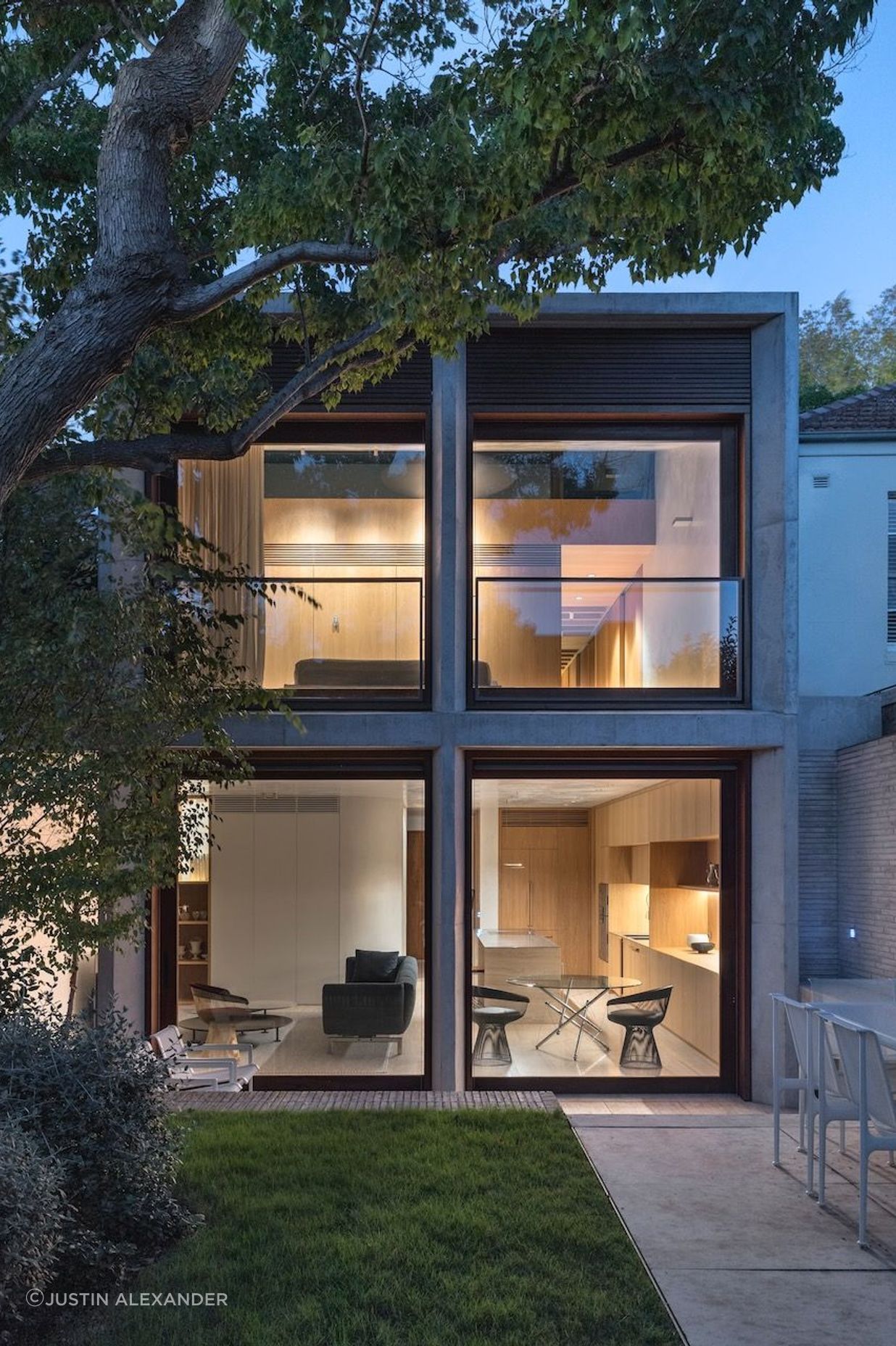 Woollahra-Village-House-view-from-stdio-to-house-dusk.jpeg