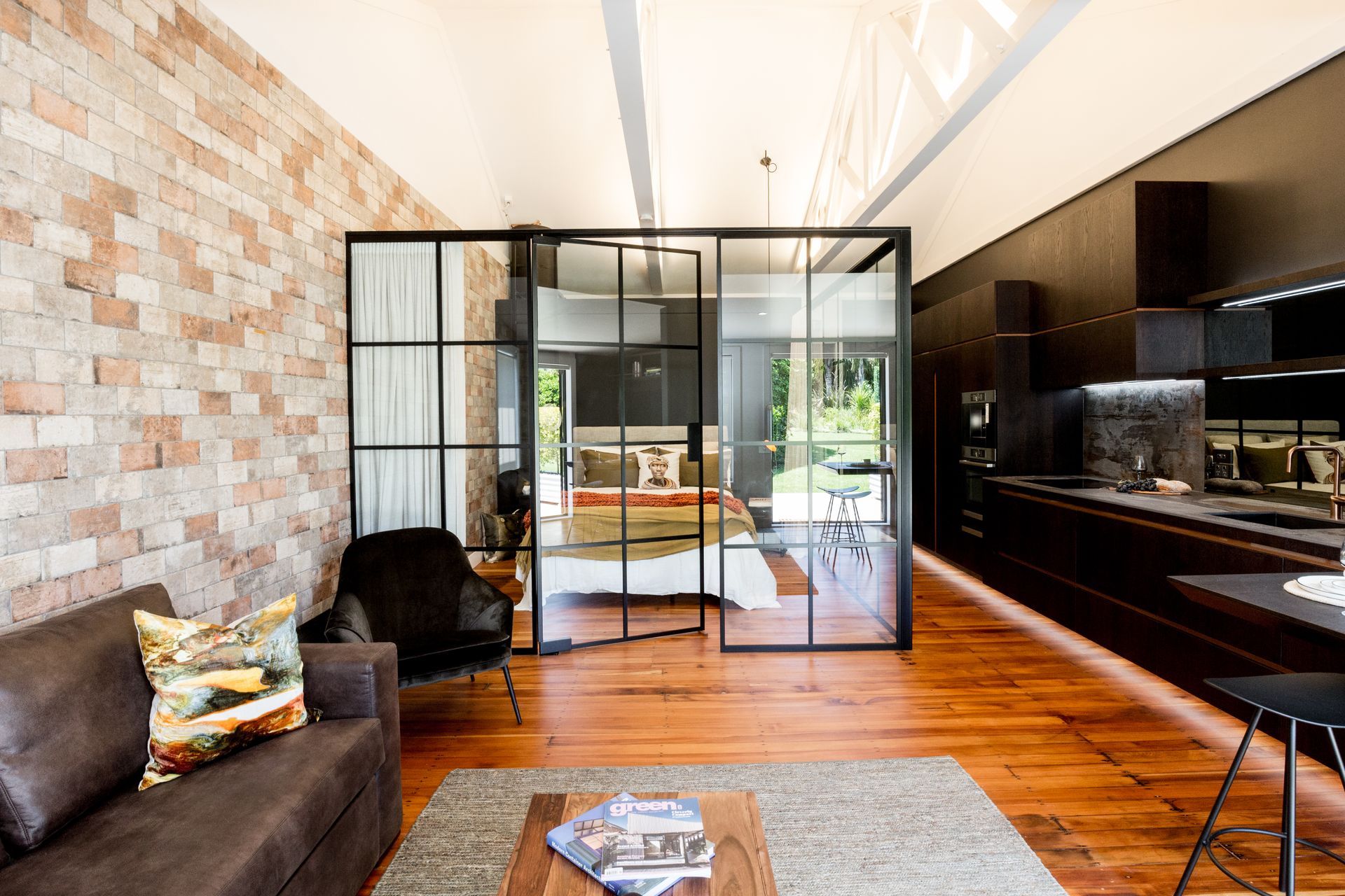 industrial Moa Apartment