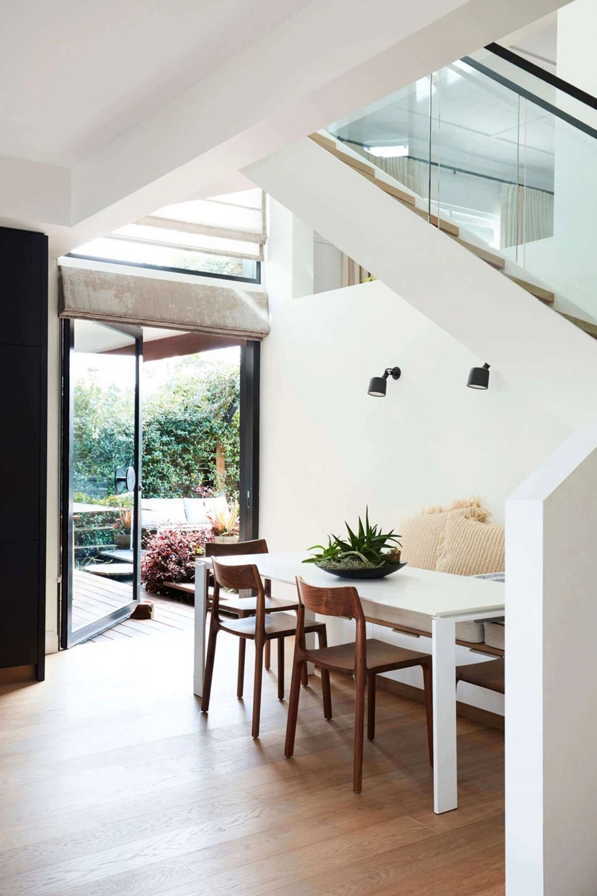 Annandale House