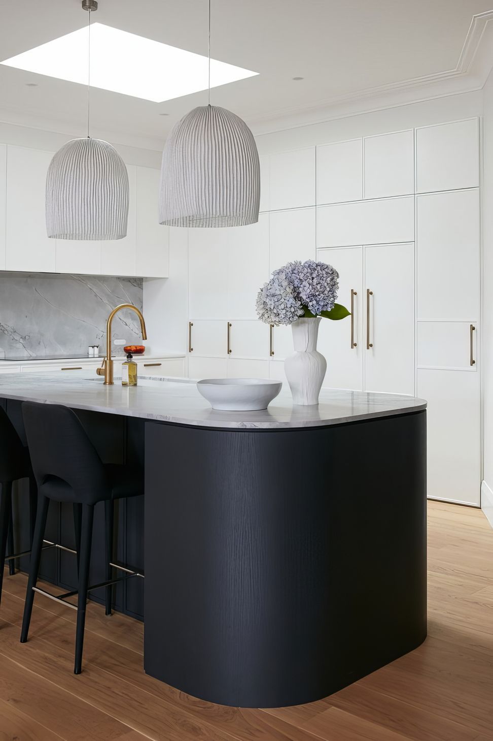 Dulux-Domino Timber Veneer Curved Panel