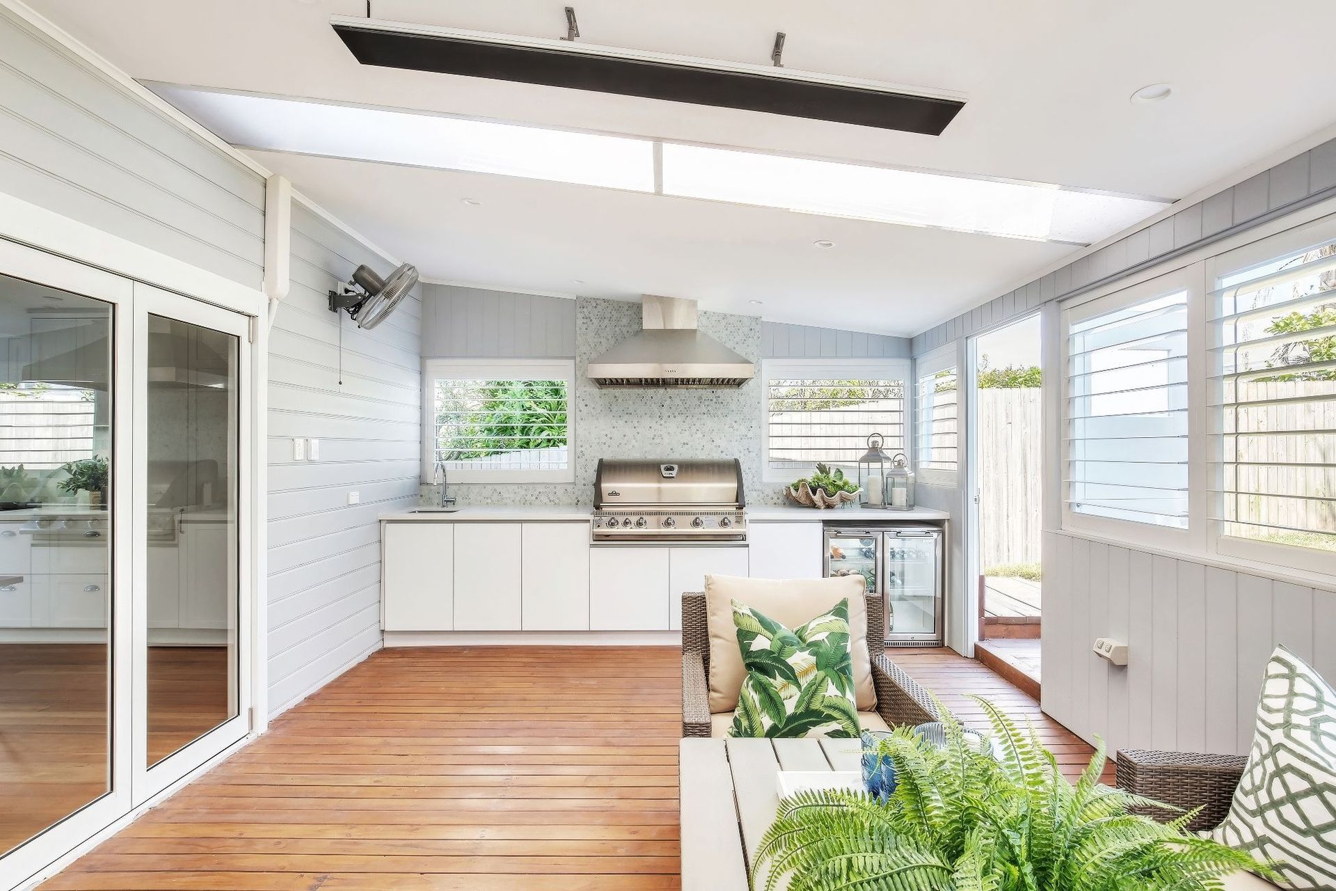 Hampton Style Kitchen Outdoor Entertaining Area