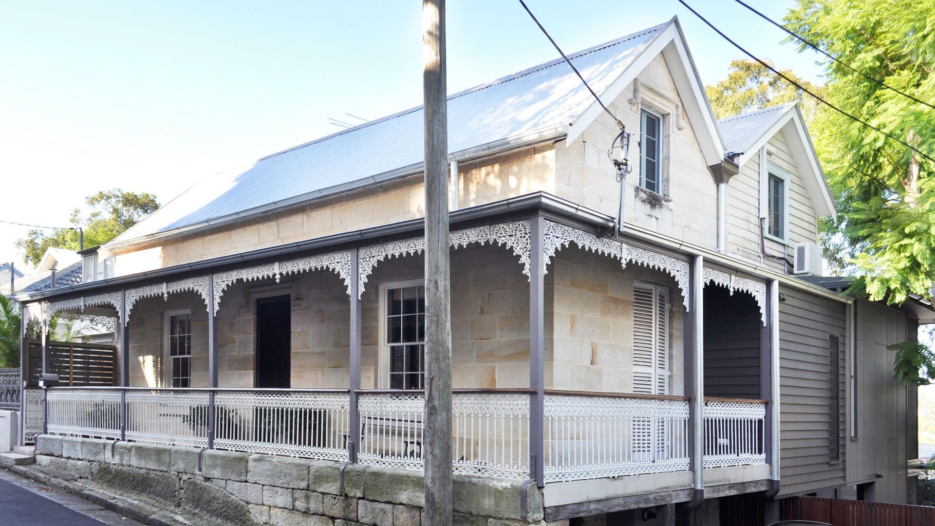 Balmain Cottage banner