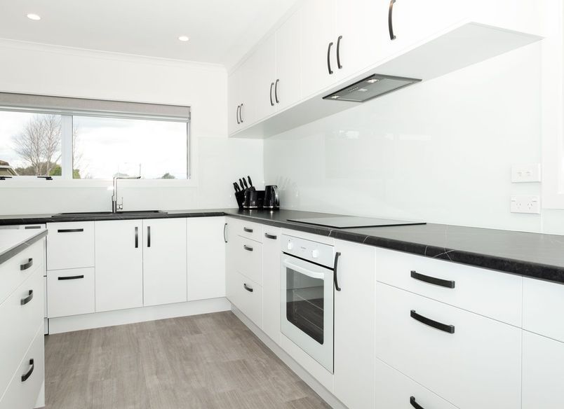 Black and White Interiors Transform 1980s Home