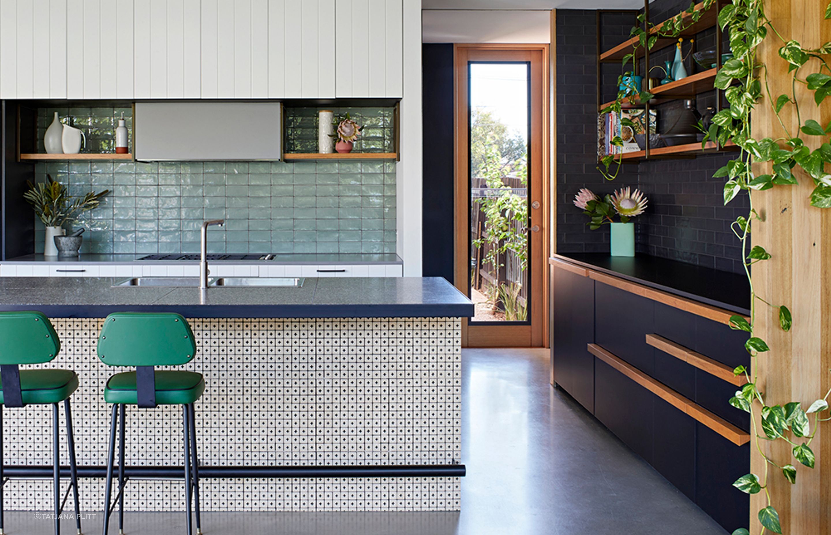 Bent Annexe