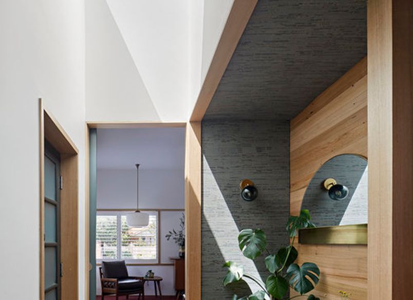 Bent Annexe
