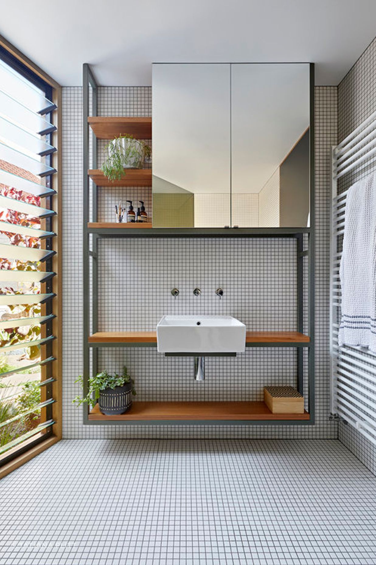 Bent Annexe