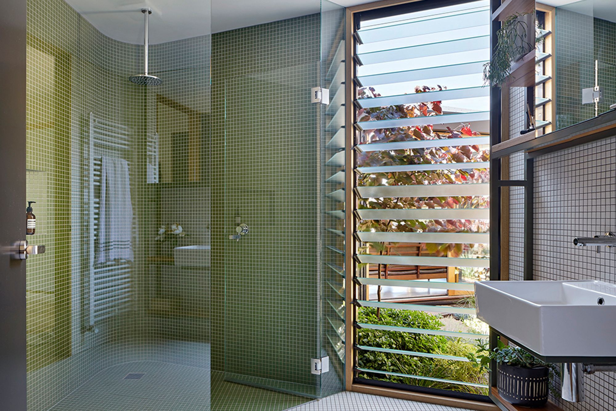 Bent Annexe